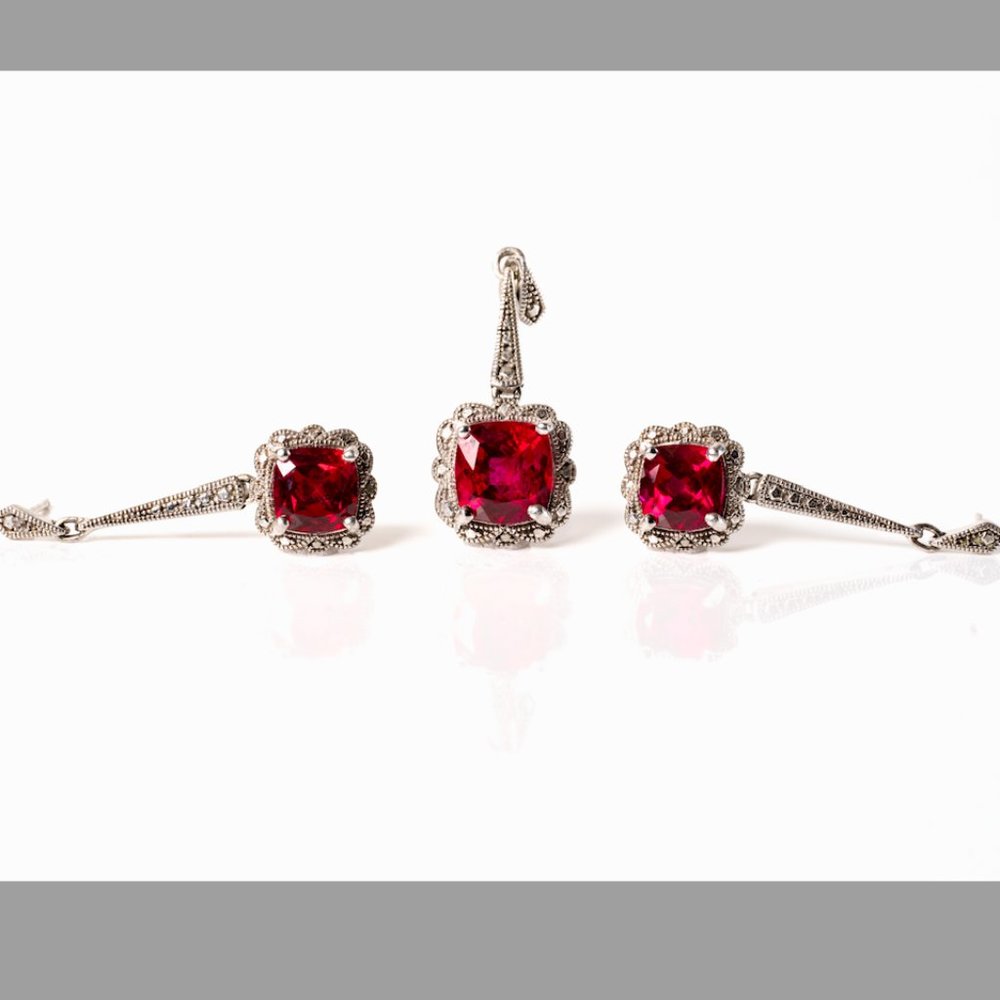 Ruby earrings and necklace pendant